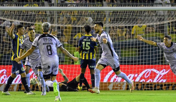 Imagen de Cuántos partidos llevaba Rosario Central sin perder como local