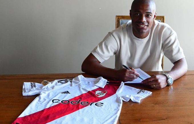 Imagen de Hay De la Cruz para rato en River