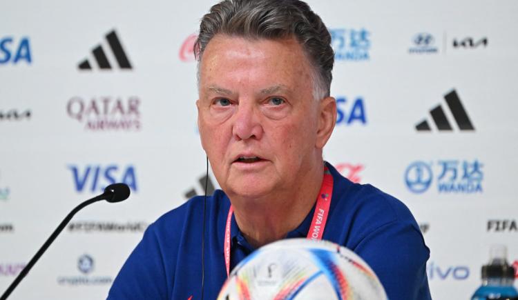 Imagen de Van Gaal: “Queremos ser campeones del mundo, nos quedan cuatro partidos”