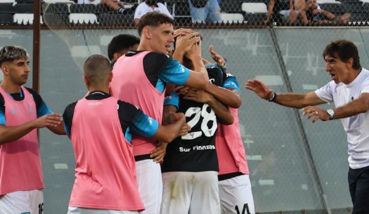 Imagen de La chicana de una figura de Racing dedicada a Boca y River