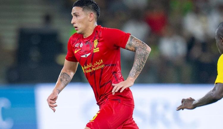 Imagen de El debut de Equi Fernández: protagonista en el gol del equipo rival