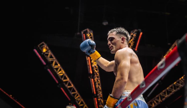 Imagen de Hazaña boxística de un candidato a los Olimpia: ganó con 30 kilos menos que su rival