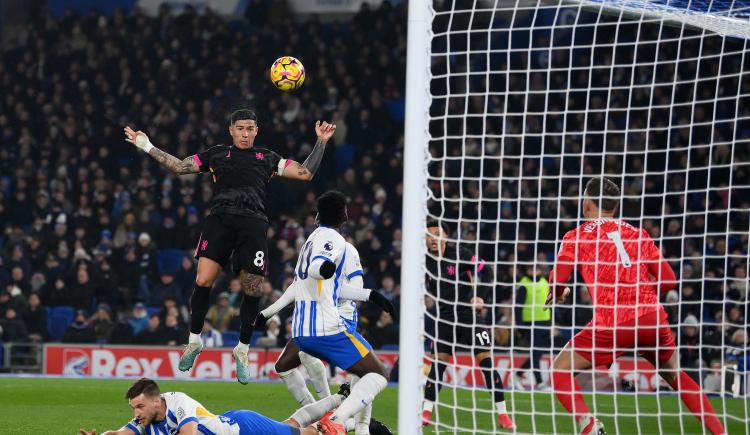 Imagen de Gol anulado y floja actuación de Enzo Fernández en la dura derrota de Chelsea ante Brighton