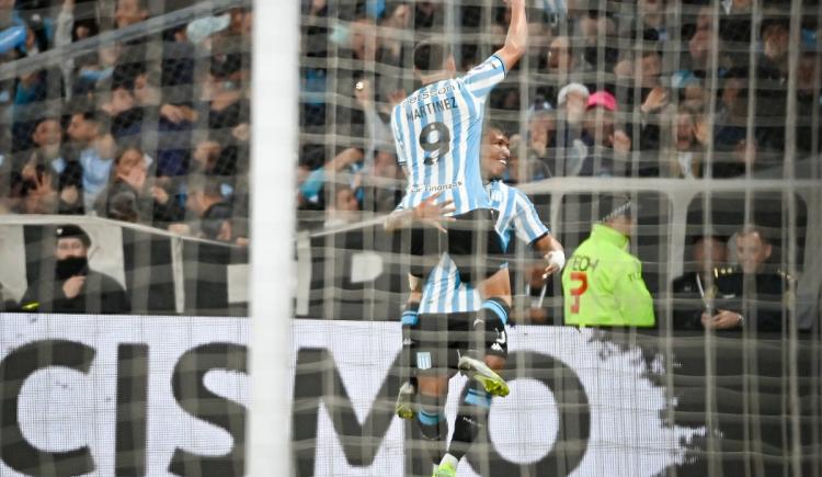 Imagen de Los Martínez, la delantera de Maravilla que tiene Racing
