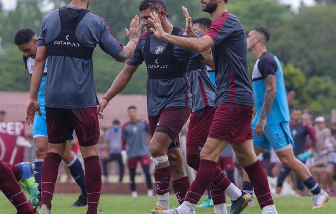 Imagen de DIEGO VALERI SUMÓ SUS PRIMEROS MINUTOS EN EL TRIUNFO DE LANÚS