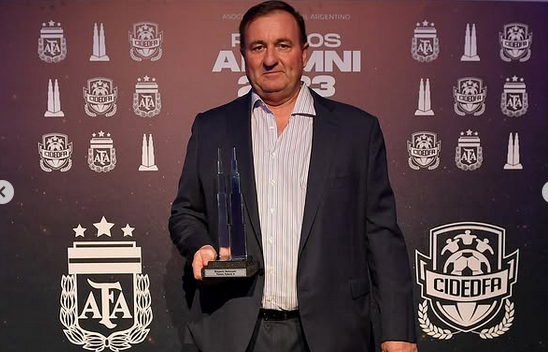 Imagen de El presidente del rival de Boca dijo que es hincha de River y que si ganan, "van a trabajar las casas mortuorias"