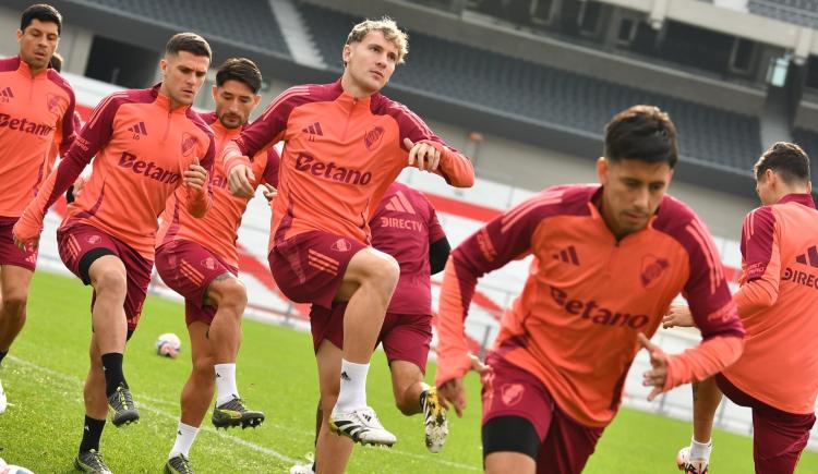 Imagen de Varias buenas y una mala para River en la cuenta regresiva del viaje a Estados Unidos