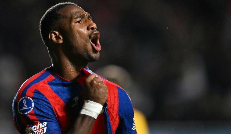 Imagen de San Lorenzo derrotó a Deportivo Cuenca y le arrebató el liderazgo en la Copa Sudamericana