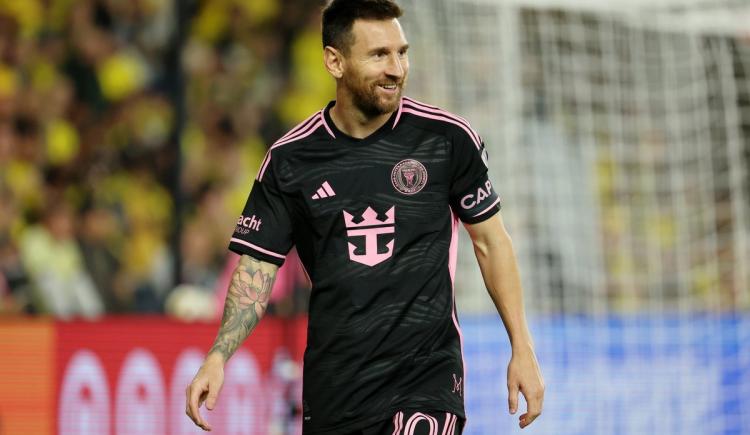 Imagen de Messi obtuvo un nuevo título: qué dijo tras alzar su 45ᵃ estrella