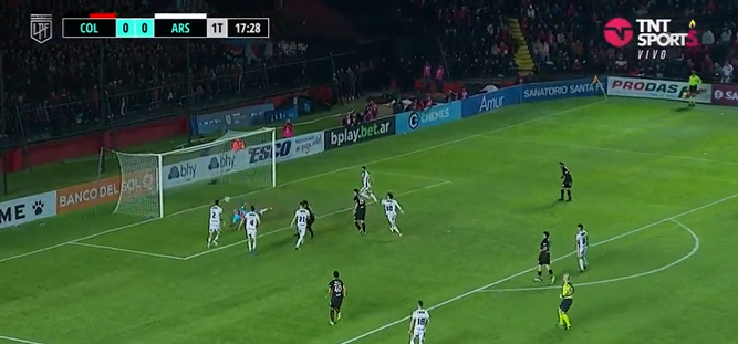 Imagen de El insólito gol que se perdió Ramón Ábila