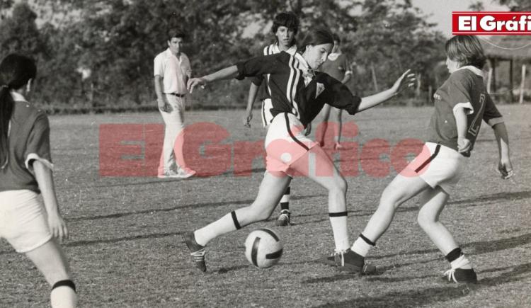 Imagen de Claudina Vidal, la pionera del fútbol femenino que no fue