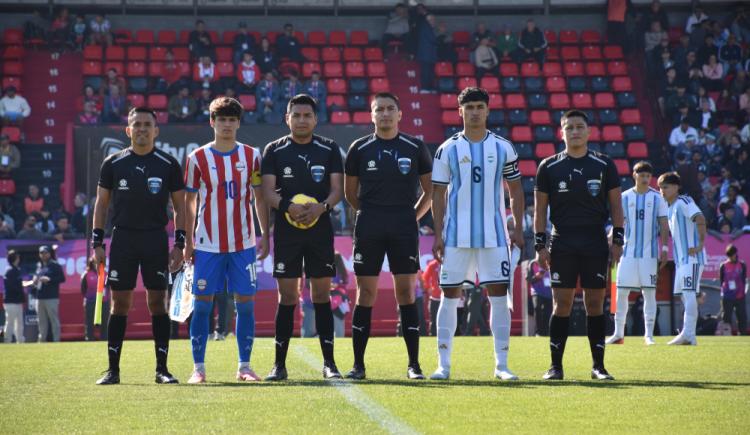 Imagen de Argentina y Paraguay van por el oro Suramericano en fútbol: día y horario de la final