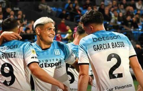Imagen de Racing aplastó 4-0 a Belgrano pero no le alcanzó