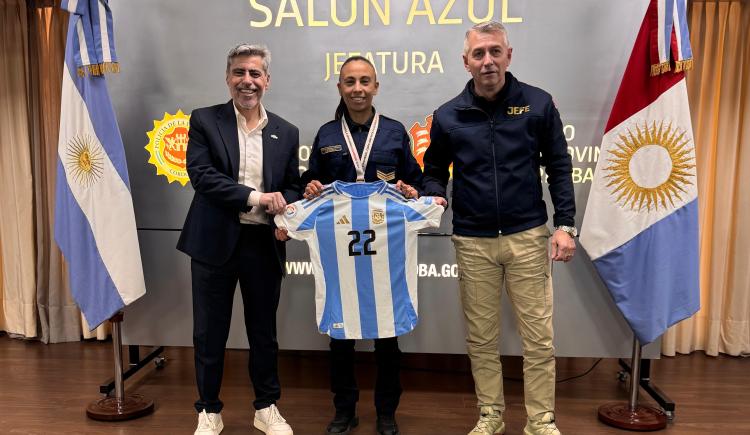 Imagen de Betina Soriano: es policía, jugadora de la Selección Argentina y brinda las recomendaciones de seguridad para Los Pumas vs. All Blacks