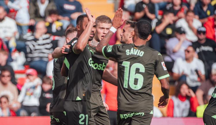 Imagen de Girona se lo dio vuelta a Rayo Vallecano y es único líder de La Liga