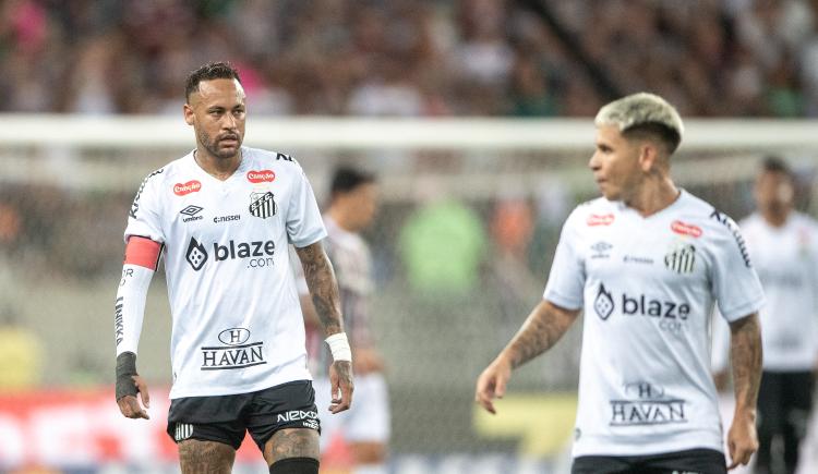 Imagen de Neymar se quedó sin DT y Santos va por un técnico argentino