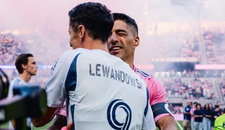 Imagen de Sin Messi ni De Paul, pero con Suárez: el Pistolero amargó el debut de Lewandowski en la MLS