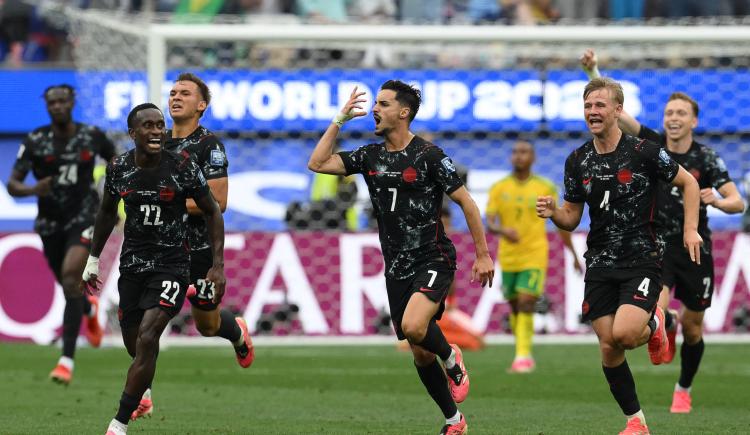 Imagen de Canadá le ganó sobre la hora a Sudáfrica y es el primer clasificado a octavos de final del Mundial