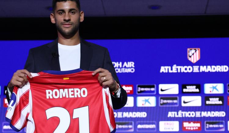 Imagen de Cuti Romero habló de Julián Álvarez y le devolvió los elogios a Simeone