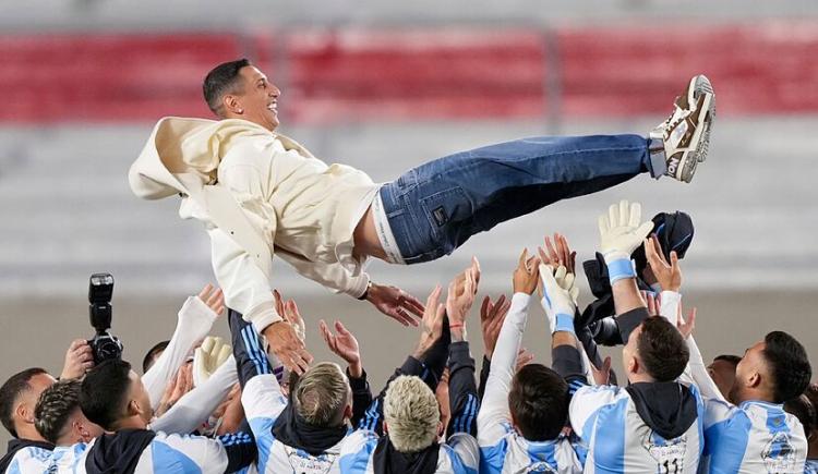 Imagen de Poné a Fideo que estamos todos: cómo reaccionará el fútbol argentino a la vuelta de Di María