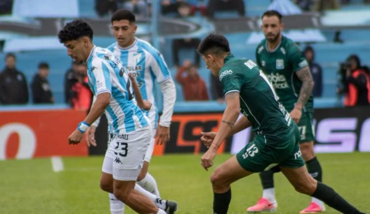 Imagen de Atlético Tucumán pegó en el final y venció a Estudiantes de Río Cuarto en Córdoba