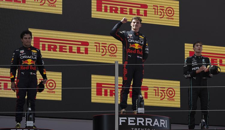 Imagen de Verstappen ganó y se adueñó de la cima