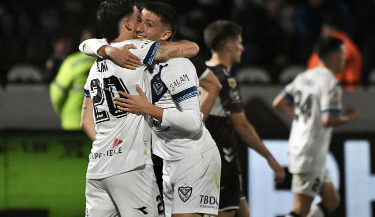 Imagen de Vélez no perdonó a Platense y confirmó su gran reinicio de torneo