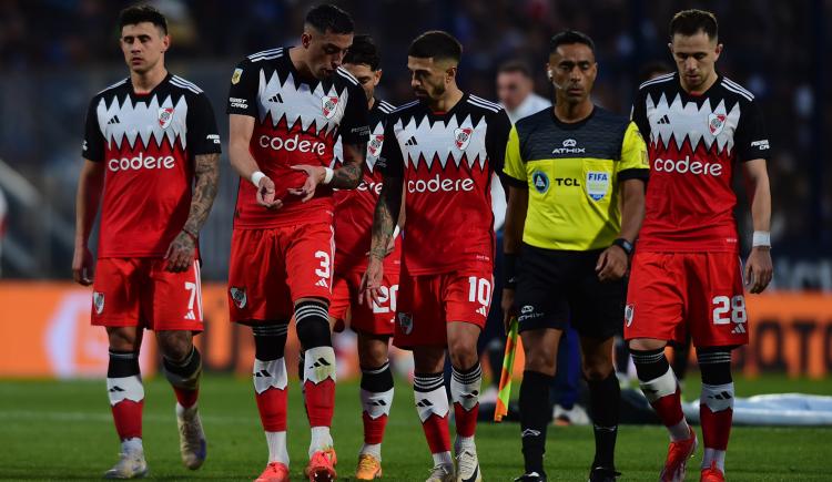 Imagen de River se durmió en el Bosque y el Lobo se lo empató