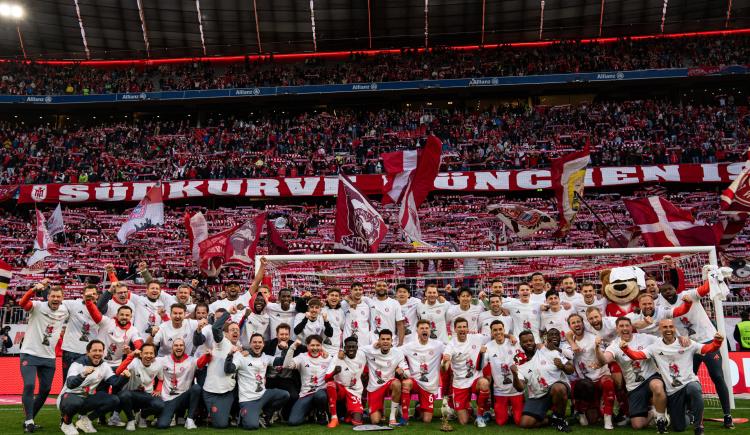 Imagen de Demoledor: Bayern Múnich bicampeón de la Bundesliga con récord de goles