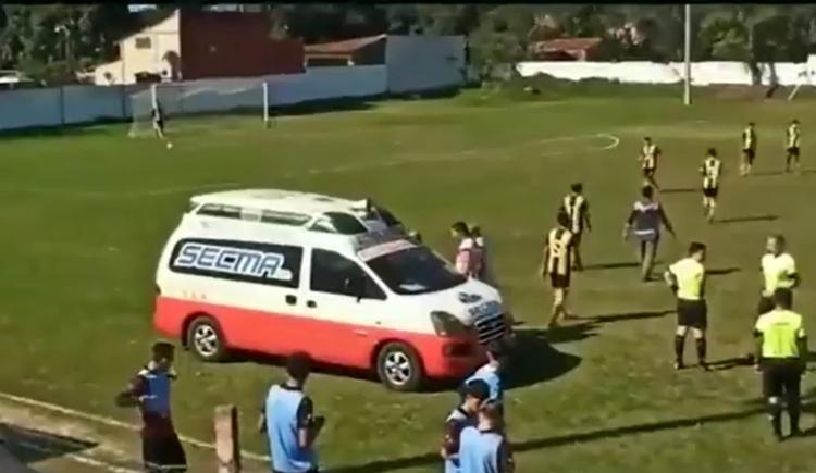 Imagen de El out of context definitivo: insólito problema con una ambulancia en Paraguay