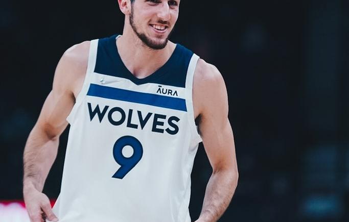 Imagen de LEANDRO BOLMARO DEBUTÓ COMO JUGADOR NBA