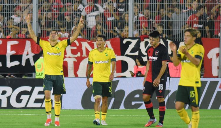 Imagen de Ataque y Justicia: Defensa profundizó la crisis de Newell's