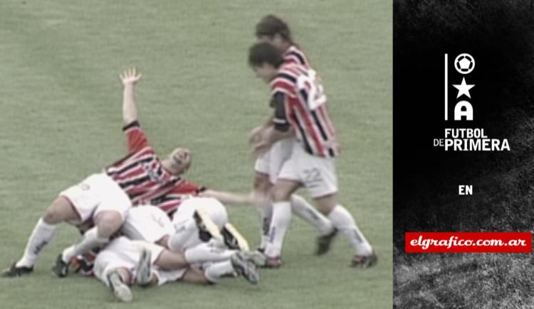 Imagen de 2003. Chaca le hizo cuatro a Nacho González