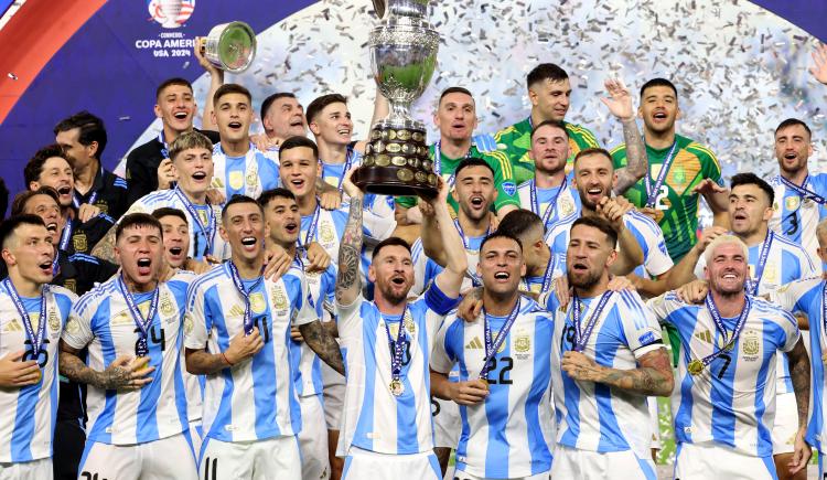 Imagen de Bombazo: Racing cerró la llegada de un campeón de América con la Selección Argentina