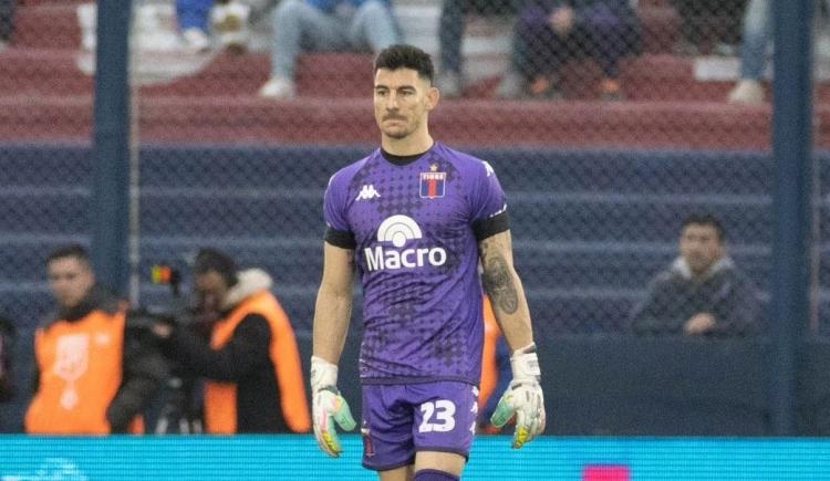 Imagen de El blooper de Marinelli que terminó en gol de Newell's