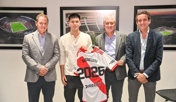 Imagen de Cuál es la postura de River ante el fuerte interés de Real Madrid por Franco Mastantuno