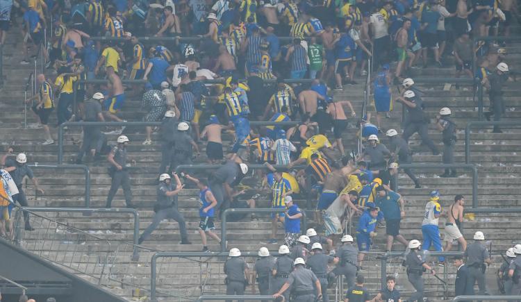 Imagen de Incidentes y represión de la policía de Brasil a los hinchas de Rosario Central