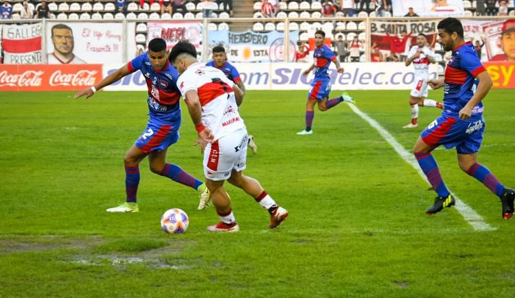 Imagen de Deportivo Morón volvió a dejar puntos y se aleja del ascenso directo en la zona A