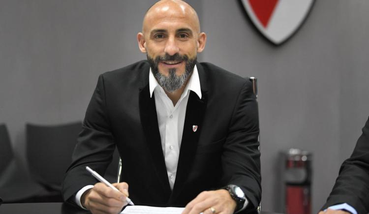 Imagen de Javier Pinola definió su futuro tras su salida de River