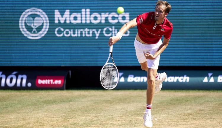 Imagen de MEDVEDEV JUGARÁ SU PRIMERA FINAL EN CÉSPED