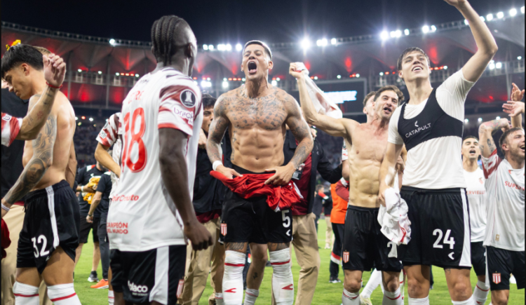 Imagen de Estudiantes de La Plata es finalista de la Copa Libertadores: los impactantes premios acumulados tras la hazaña en el Maracaná