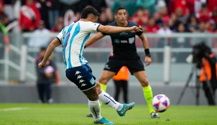 Imagen de El golazo de Matías Rojas para Racing en el clásico ante Independiente