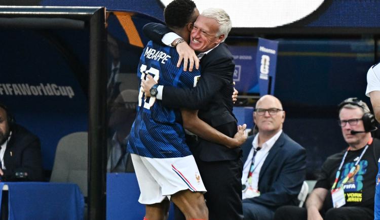 Imagen de Deschamps y Mbappé palpitaron el cruce con Paraguay en el Mundial y elogiaron al equipo de Alfaro