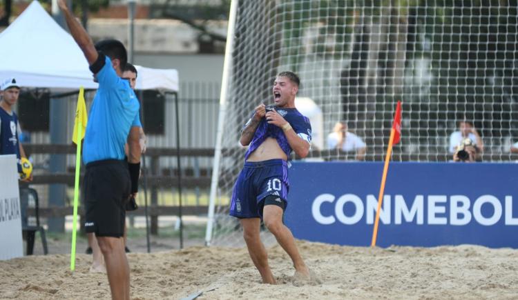 Imagen de Argentina es semifinalista por primera vez de la Copa América de fútbol playa