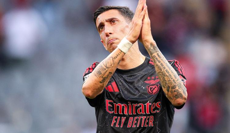 Imagen de Di María oficializó su salida de Benfica