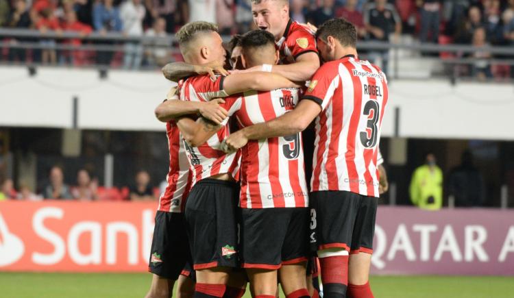 Imagen de Mirá el resumen de Estudiantes 4-1 Vélez