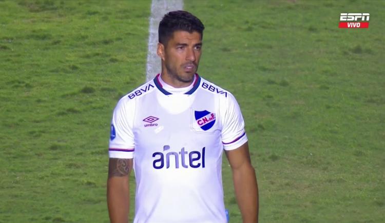 Imagen de ¿Por qué Luis Suárez no fue titular en Nacional ante Goianiense?