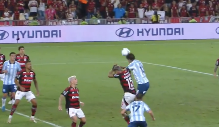 Imagen de La polémica de la noche copera: ¿Era gol de Racing?