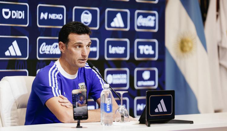 Imagen de Scaloni se mostró comprensivo con la cancelación de la Finalissima y le bajó la espuma a la vuelta de Di María