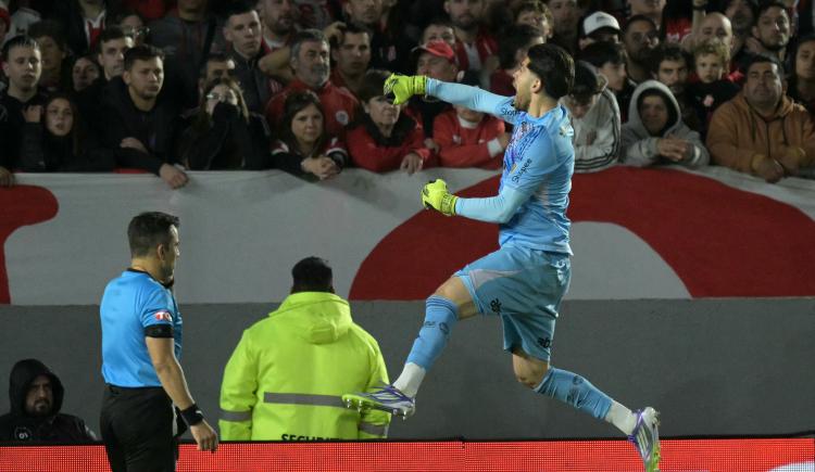 Imagen de Agustín Rossi: de la autocrítica por el gol a la confianza en los penales, con un mensaje a Racing